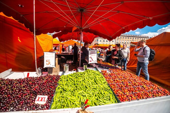 Helsinki Highlights Tour: the Top Sightseeing Spots - Market Squares & Old Market Hall