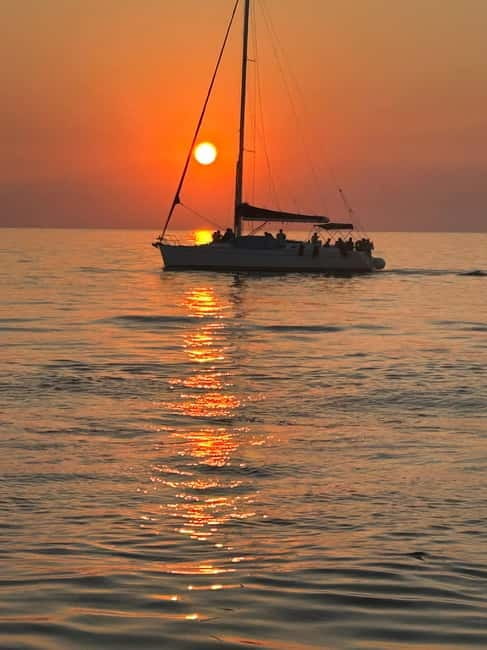 Heraklion: Dia Island Sunset Boat Tour with Dinner - Who Will Love This Tour?