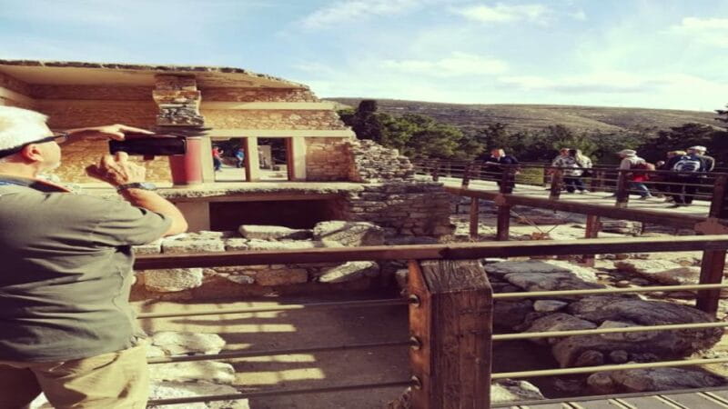 Heraklion: Knossos Palace Guided Tour Half Day - Exploring the Mysteries of Knossos