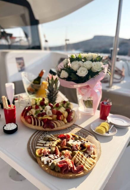 Heraklion: Private Sunset Catamaran Cruise to Dia with Wine - FAQ