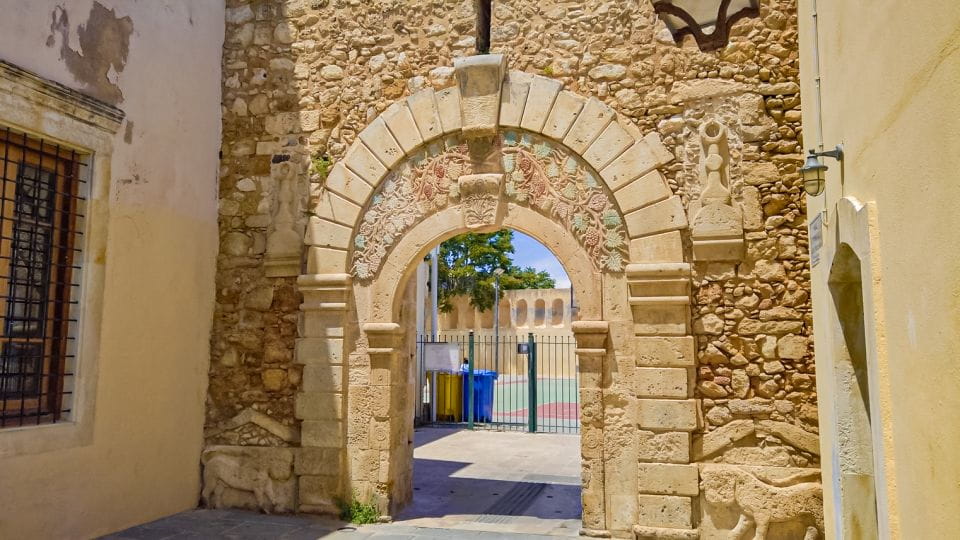 Heraklion: Rethymno and Western Crete Highlights Day Trip - Booking and Availability