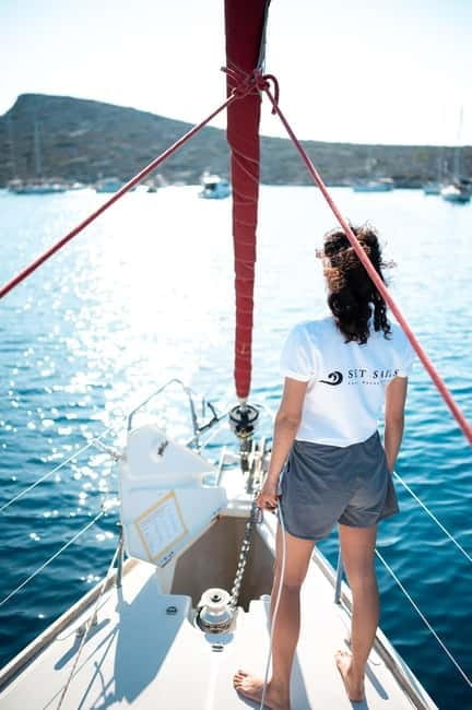 Heraklion: Sailing Trip to Dia Island with Lunch & Swimming - Sailing Back and Final Relaxation