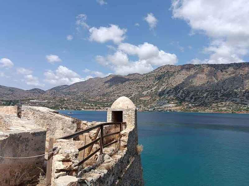 Heraklion: Spinalonga only French Guide lunch in restaurant - The Experience of Visiting Spinalonga and Crete’s Towns: In Detail