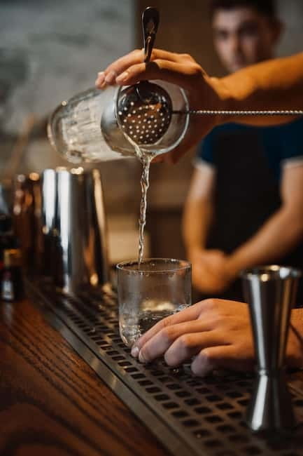 Heraklion: Vegan Cocktail Masterclass with Cretan Flavours - How the Experience Unfolds: The Step-by-Step Breakdown