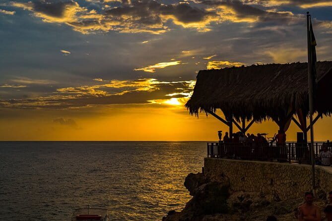 Heritage Beach Horseback Riding Tour - Key Points