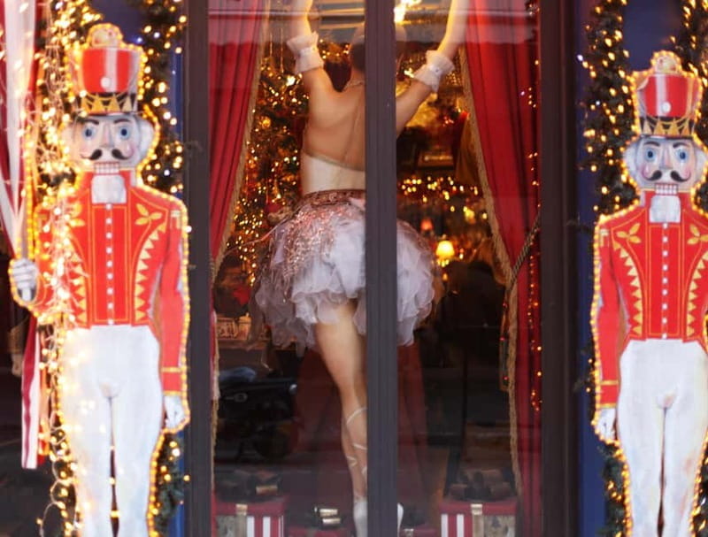 Hidden Artists in Plaka - Who Will Love This Tour?