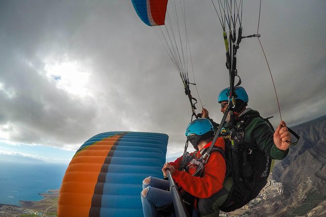 High Performance Paragliding Tandem Flight in Tenerife South - Meeting and Pickup Logistics