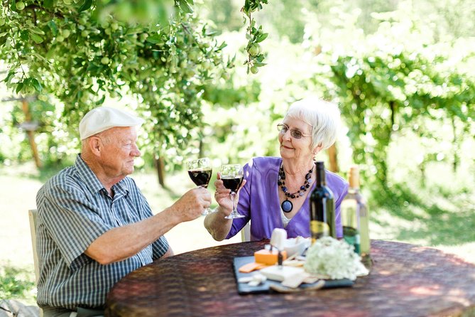 High Spirits Tour of Kelowna From Vernon - Classic - 4 Venues - Cancellation Policy