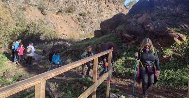 Hiking and bathing in natural pools in the National Park - Approaching the Natural Pools