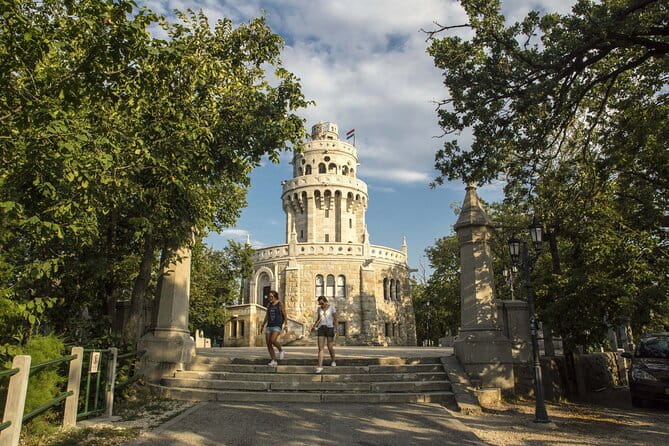 Hiking + Chairlift ride + viewpoints in Budapest - Practical Details and Logistics