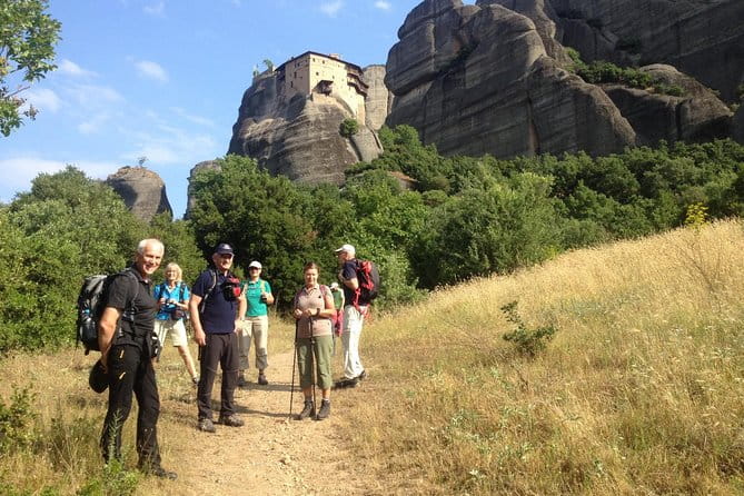 Hiking in magnificent Meteora - Price and Logistics: A Good Deal?