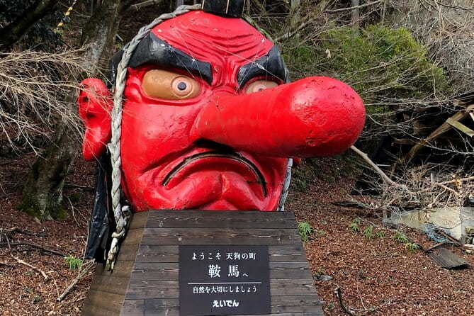 Hiking Tour for Sacred Sites in Kyoto With a Guide - Key Points