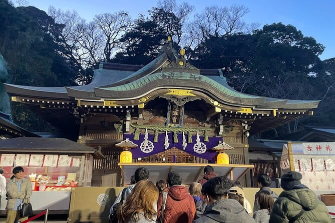 Hiking Tour in Enoshima With a Local Guide - Exploring Enoshima