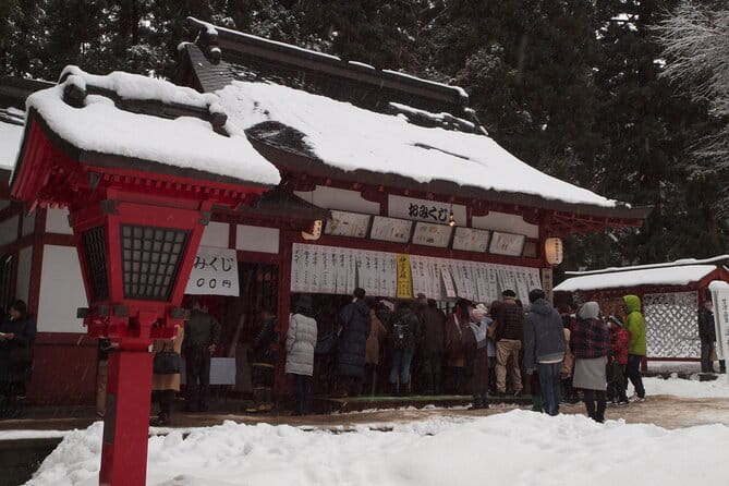 Hirosaki Temples and Shrines Historical Tour With Licensed Guide - Tour Pricing and Group Size