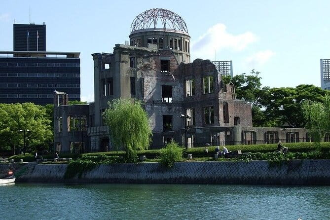 Hiroshima and Miyajima 1 Day Cruise Tour - Scenic Ferry Rides