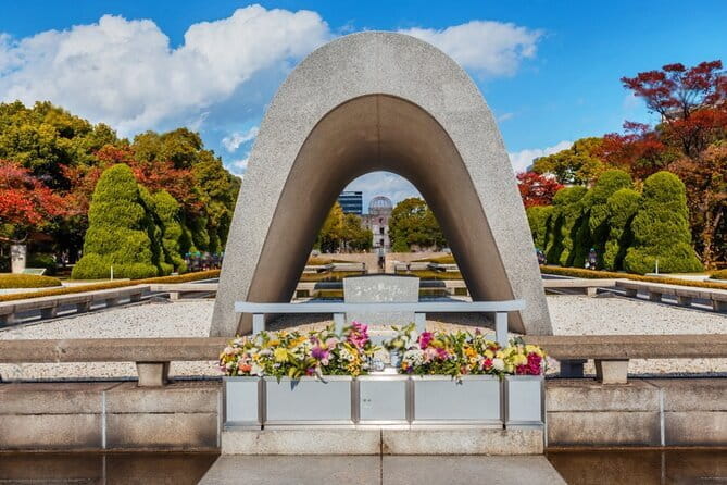 Hiroshima and Miyajima Private Tour From Osaka and Kyoto - Mixed Reviews and Ratings