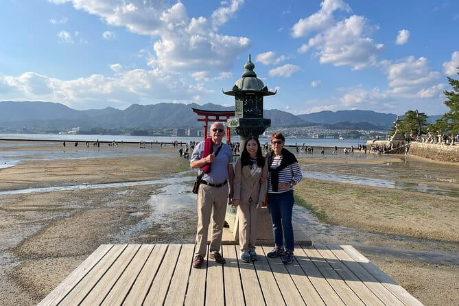 Hiroshima Highlights Private Day Tour - Exploring Hiroshimas Historical Sites