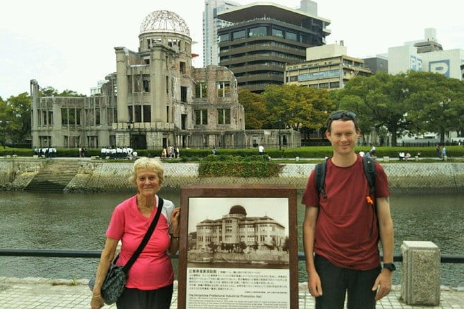 Hiroshima / Miyajima Full-Day Private Tour With Government Licensed Guide - Discovering the Serenity of Miyajima Island