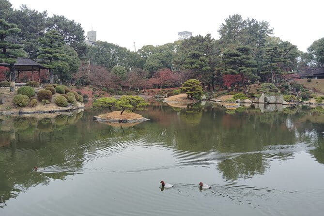 Hiroshima Shukkei-En Garden With Local Guide 90MIN - Exploring the Tranquil Landscapes