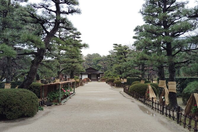Hiroshima Shukkei-En Garden With Local Guide 90MIN - Seasonal Changes and Attractions