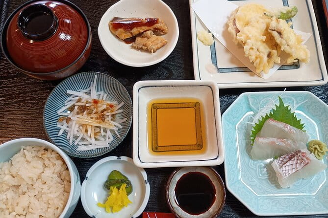 Hiroshima: Tomonoura Nostalgic Port Town Private Tour With Local - Key Points