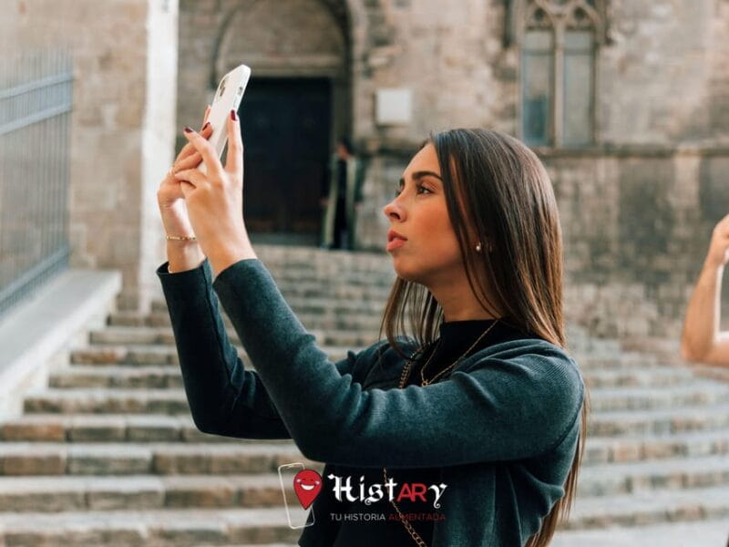HistARy: Guided tour through the Gothic Quarter with Augmented Reality - A Modern Twist on Historic Barcelona: The HistARy Tour