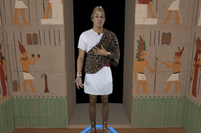 Historic Madrid Virtual Reality Experience with an Official Guide - A Closer Look at the Madrid Virtual Reality Tour