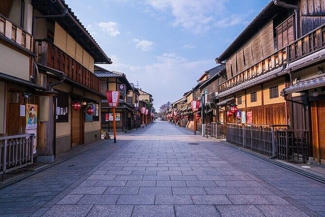Historical and Cooling Tour of the Ancient Capital of Kyoto - Booking and Price Considerations