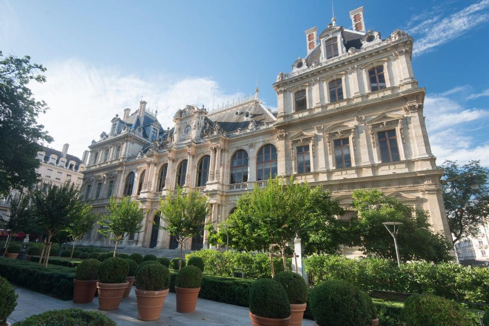 Historical and Naughty Tour of Lyon in English - Hot Spots of the Renaissance