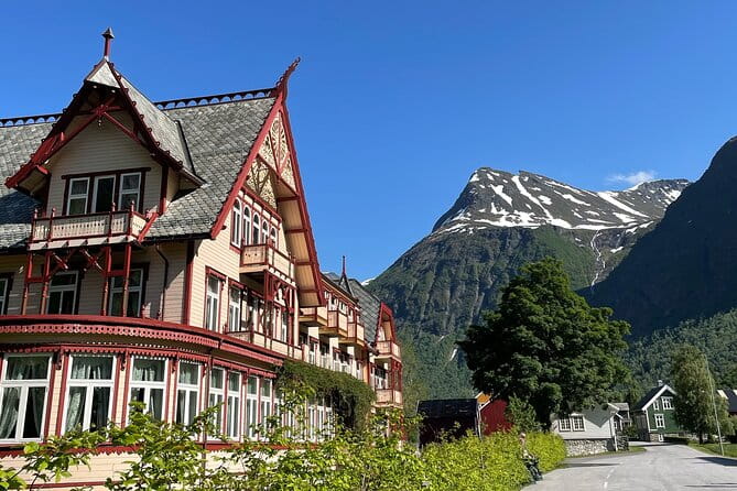 Hjørundfjord Fjord Tour Roundtrip from Ålesund - Returning to Ålesund: A Scenic Cruise