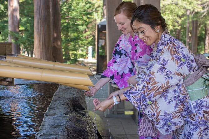 Hokkaido Jingu Shrine Private Walking Tour in Luxury Kimono - Accessibility and Participation
