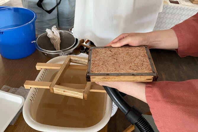 Hokkaido Paper Making Experience With a Japanese Paper Craftsman - Key Points
