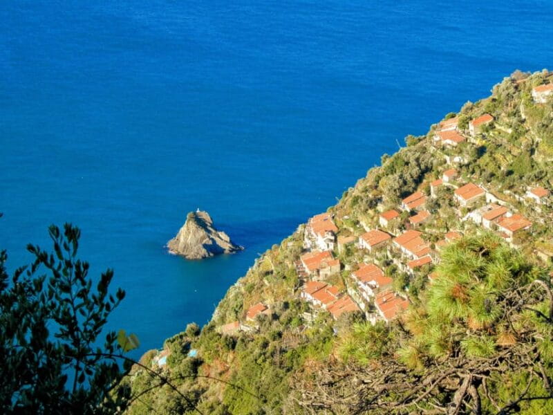 Holiday Golfo dei Poeti: Boat Tour and Tasting - The Magic of Liguria’s Coastline: A Closer Look at the Itinerary