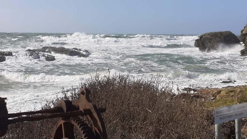 Holyhead: Holy Island Anglesey Coastal Hike - The Route: From Holyhead to Trearddur Bay and Rhoscolyn