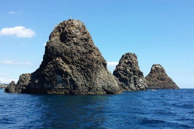 Hop on hop off Catania-Acicastello-Acitrezza panoramic bus - Exploring the Full Experience: An Honest Breakdown