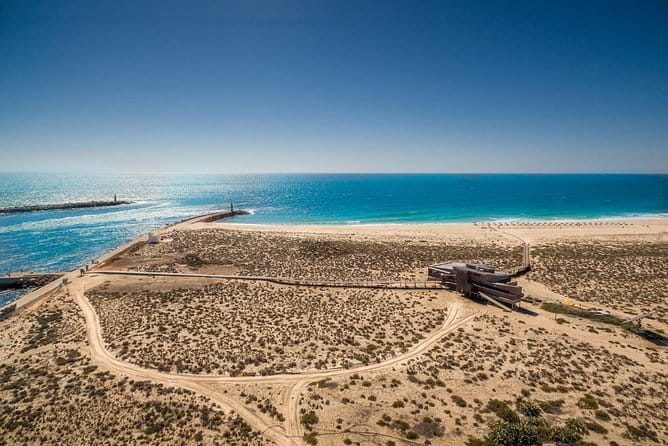 Hop On Hop Off Islands - Relaxing on the Islands