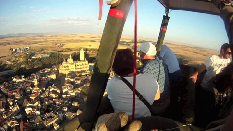 Hot air Balloon over Segovia & Hop-on&Hop-off Touristic Bus - Midday: Tasting Delights and a Jeep Ride