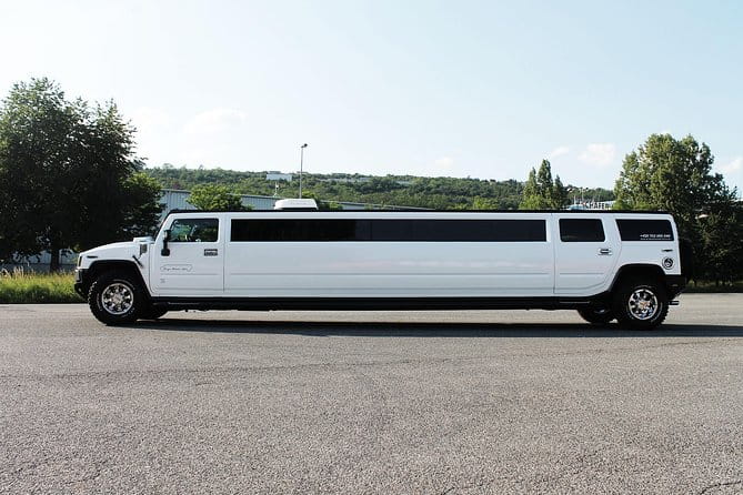 Hummer Limousine Airport Transfer - Navigating the Ride: What to Expect