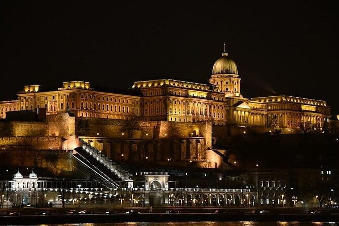 Hungarian History Walking Tour with food tasting - Key points / Takeaways