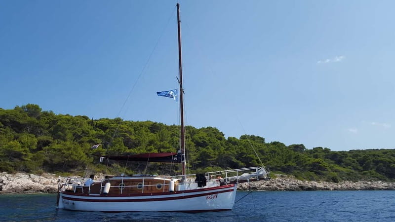 Hvar: Pakleni Islands Sailing Tour with Brunch - Exploring Sveti Klement and Other Stops