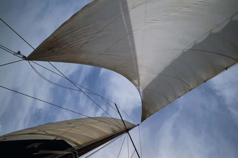 Hvar: Pakleni Islands Sailing Tour with Brunch - Food and Drinks: A Personal Touch