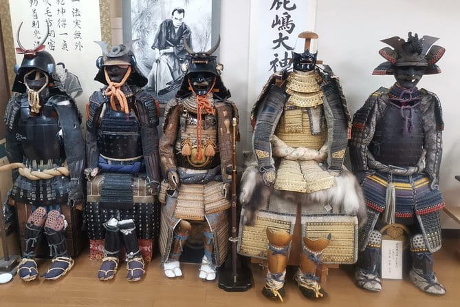 IAIDO SAMURAI Experience With Real SWARD and ARMER - Wielding the Katana: Mastering the Blade