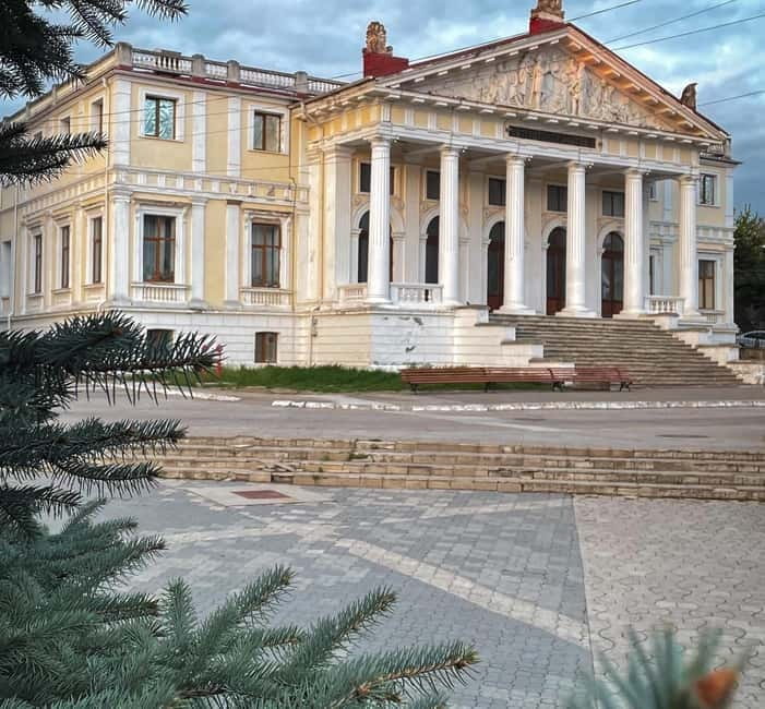 Iasi: Walking Tour with a local guide - Key Points / Takeaways