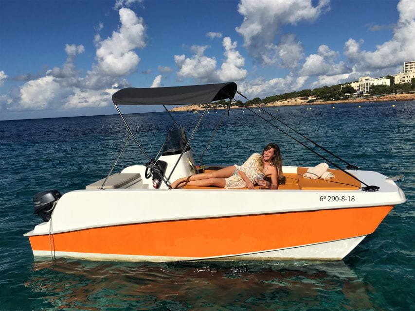Ibiza: Discover the Best Coves in a Boat Driven by Yourself - Key Points