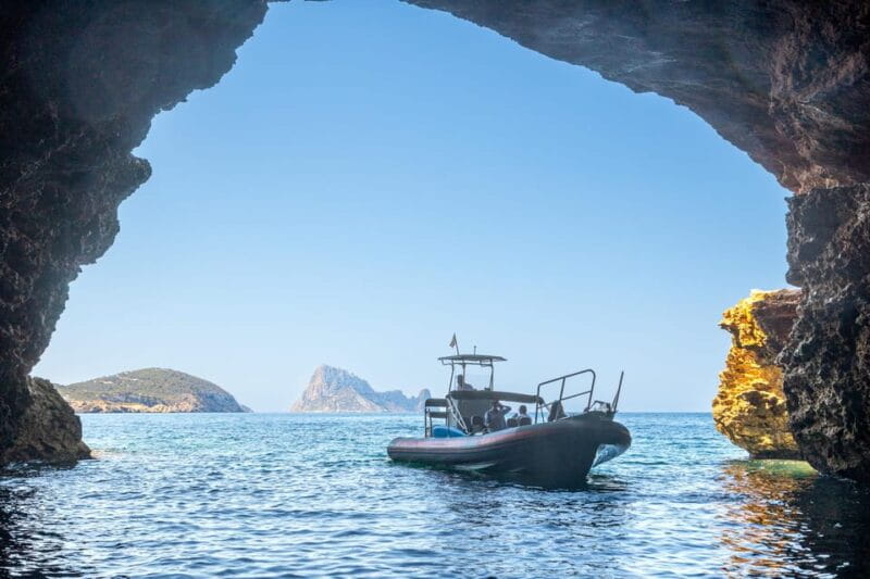 Ibiza: SpeedBoat trip to Atlantis & Es Vedra Snorkel+Paddle - Introducing the Ibiza Speedboat to Atlantis & Es Vedra Snorkel+Paddle Experience