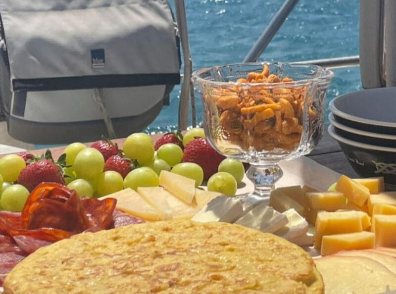 Ibiza: Sunset boat trip with appetizers, only up to 6 guests - The Experience: A Personal Touch and Authentic Atmosphere