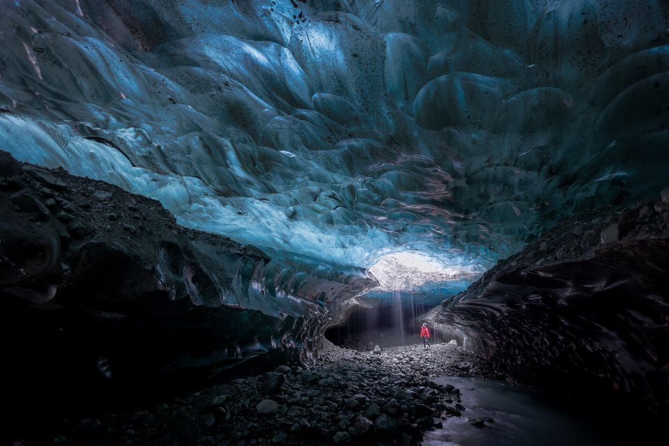 Iceland: Ice Cave Captured With Professional Photos - Tour Duration and Group Size