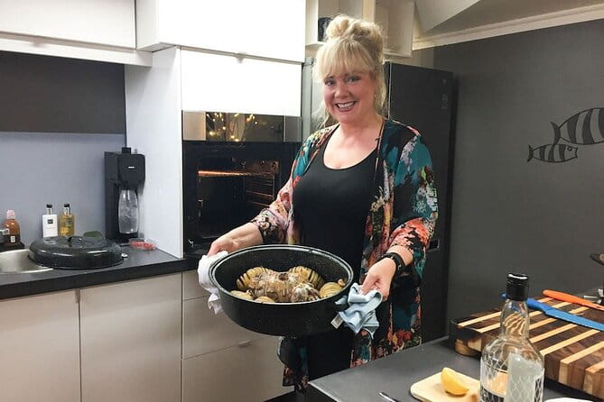 Icelandic Cooking Class in Downtown Reykjavik with Musical Hosts - Entering the World of Icelandic Cooking