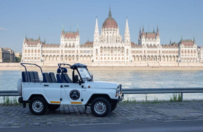 Iconic Budapest tour with Classic Russian Jeep and G-Wagon - Exploring Budapest with a Vintage Touch: Vehicles and Vibe