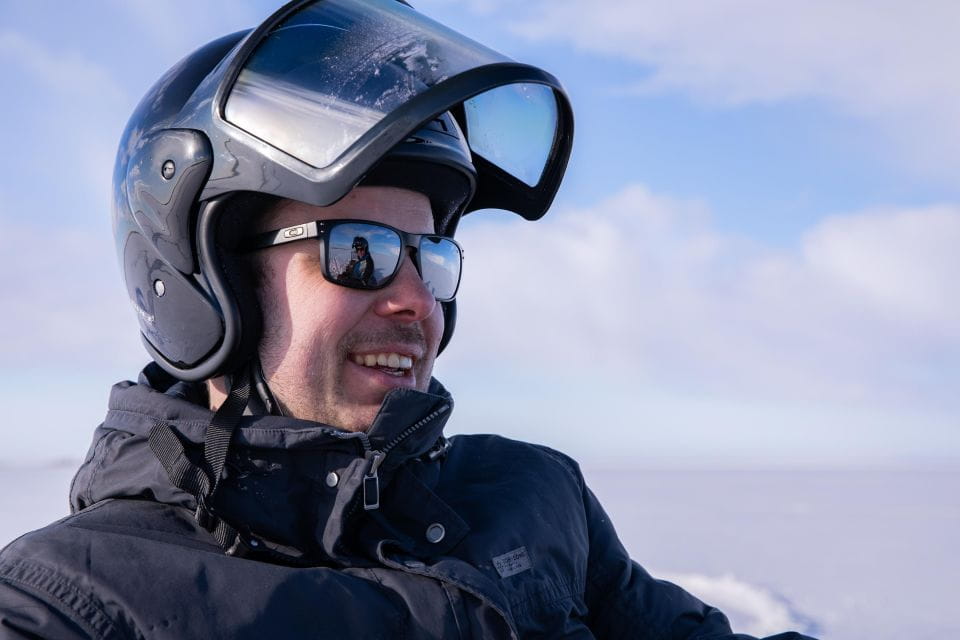 Ii: Easy Family-Friendly Ice Fishing Trip to the Sea - Techniques for Catching Various Fish Species